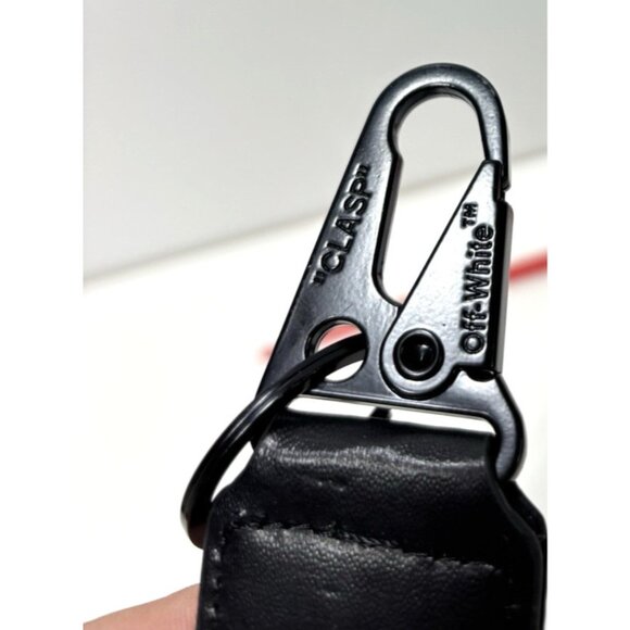 Off-White Keychain Black Strap w/ Zip Tie Logo Tag Industrial Key Holder NEW - Picture 5 of 8